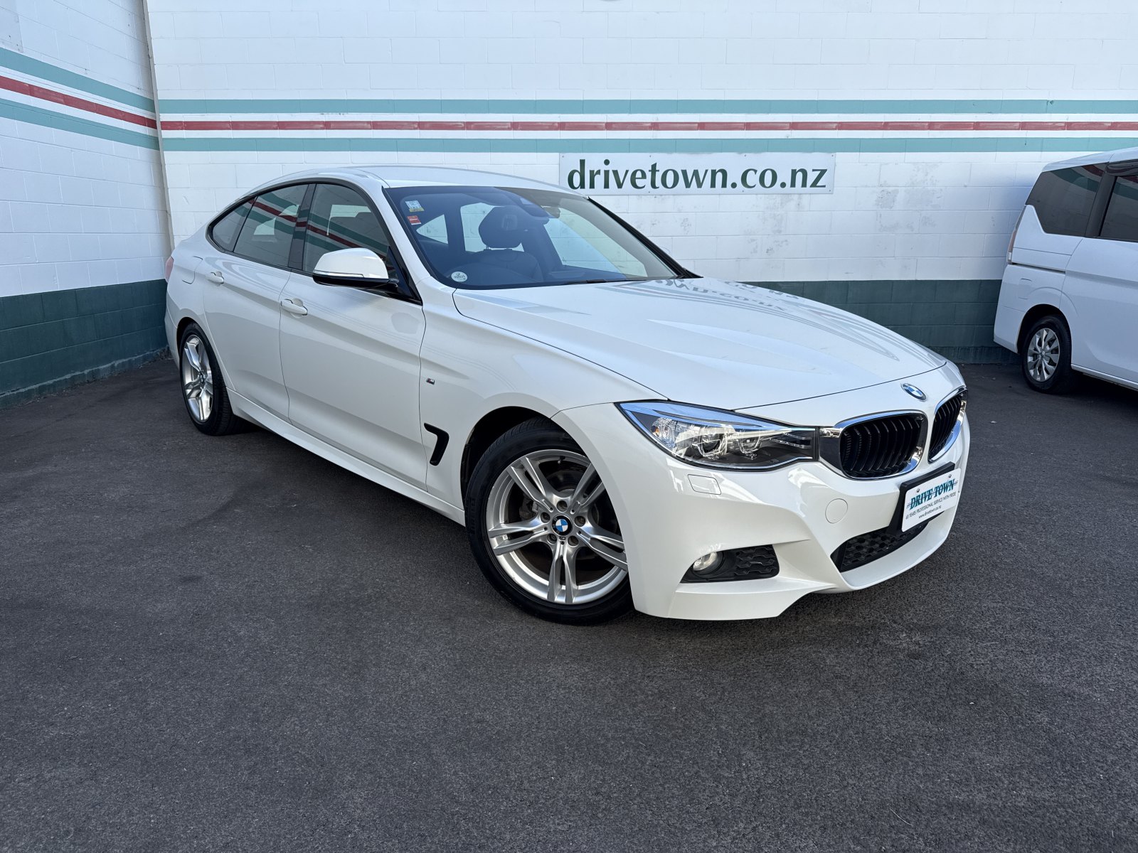 2014 BMW 320i GT Gran Turismo M Sport