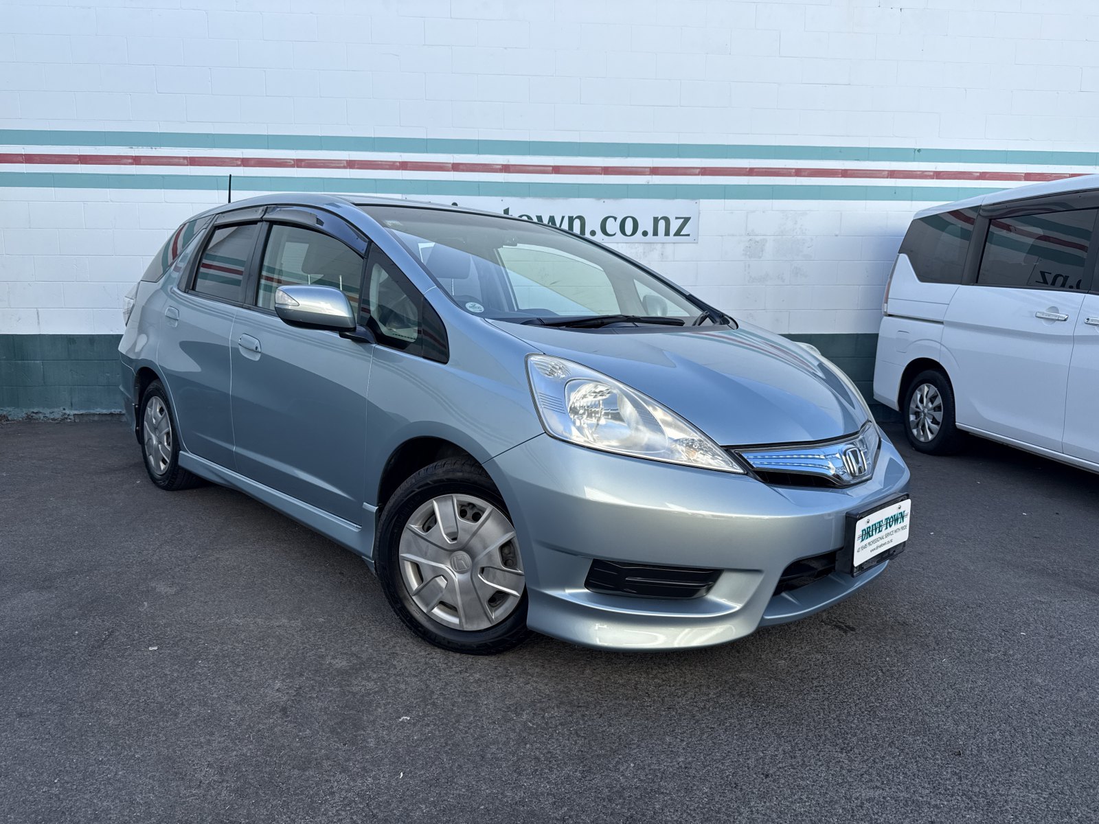 2012 HONDA FIT Shuttle Hybrid