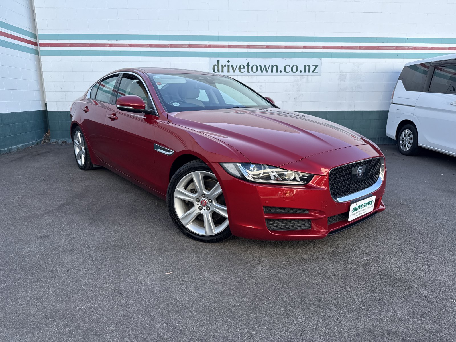 2015 JAGUAR XE