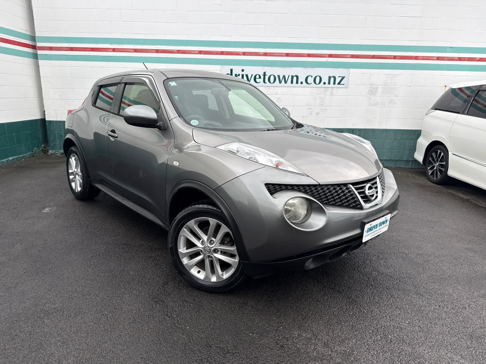 2014 NISSAN JUKE 15RX