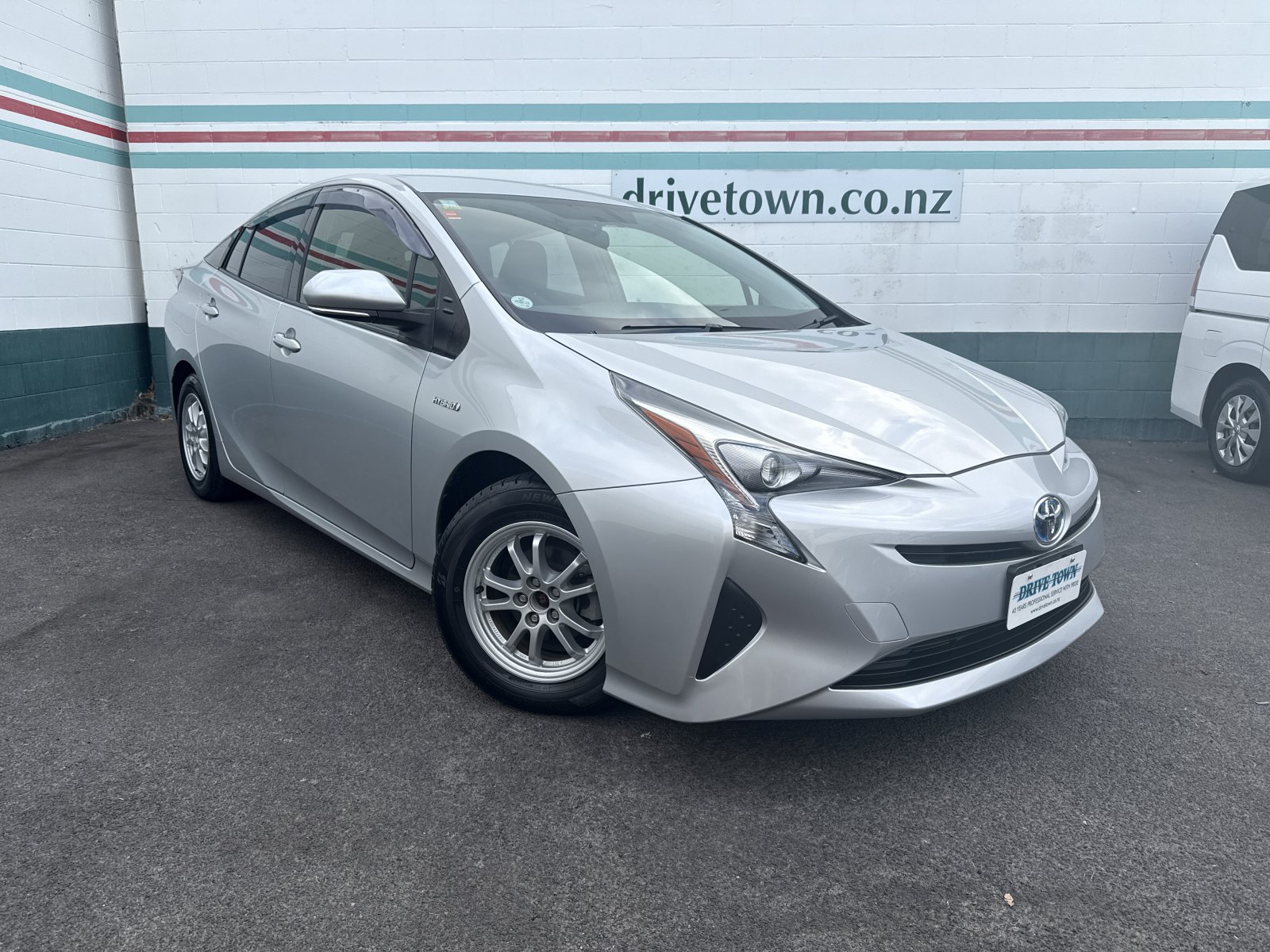 2017 TOYOTA PRUIS Hybrid S