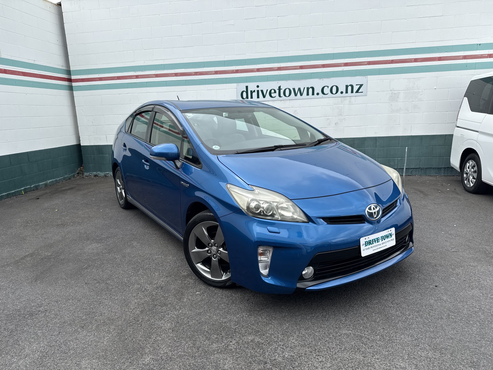 2013 TOYOTA PRIUS Hybrid S Touring