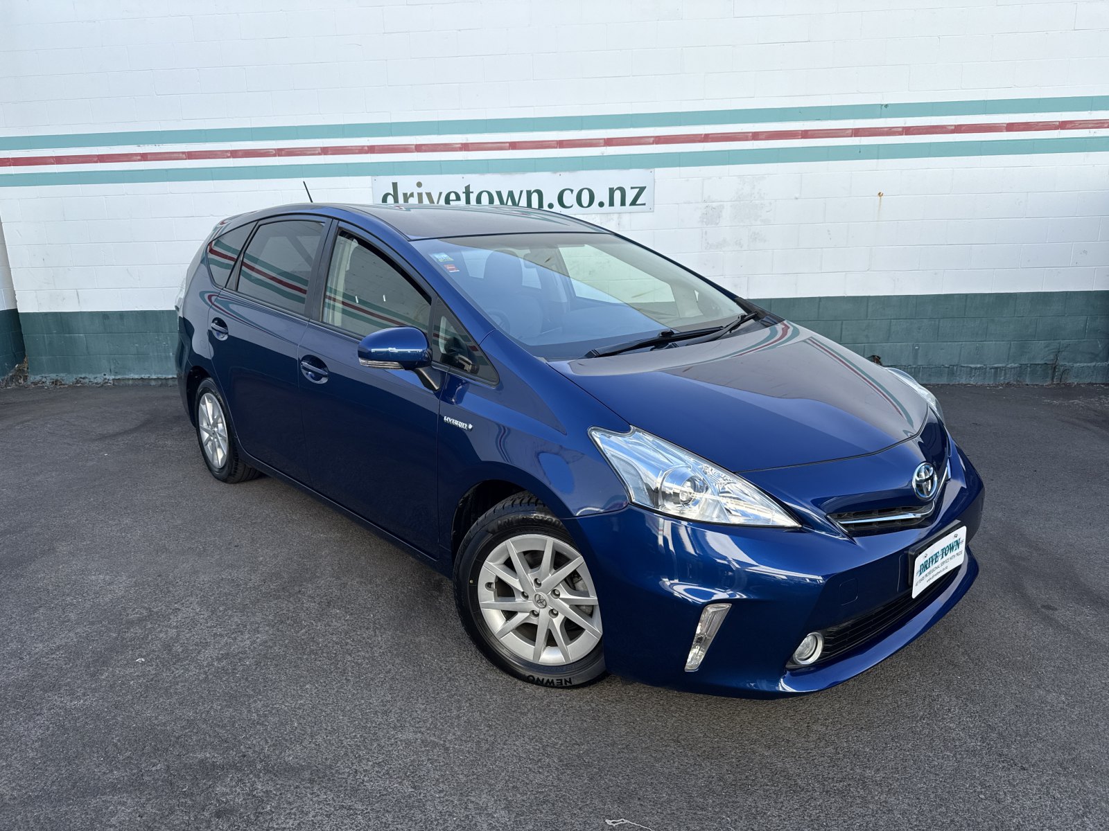 2014 TOYOTA PRUIS Alpha Hybrid S