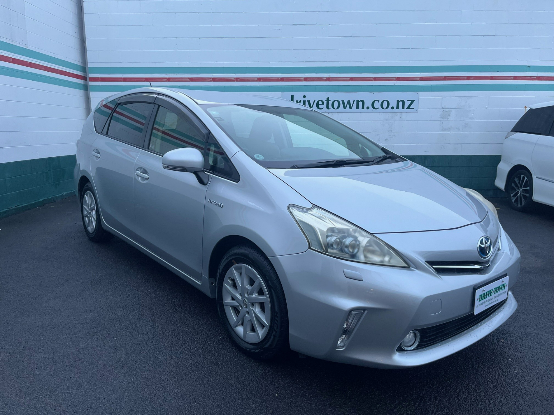 2012 TOYOTA PRUIS Alpha Hybrid G 7 Seat