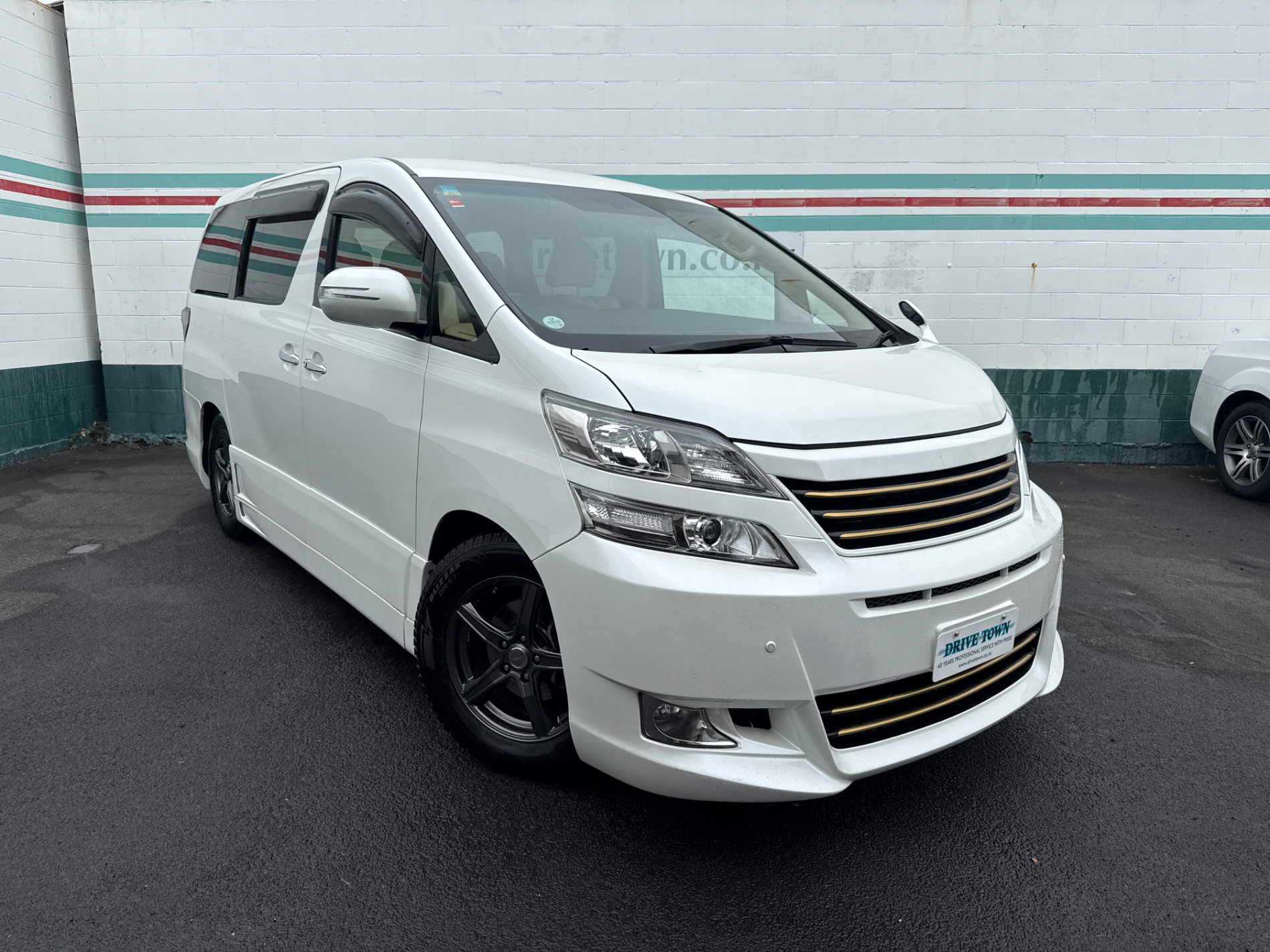 2014 TOYOTA VELLFIRE 8 Seat Leather