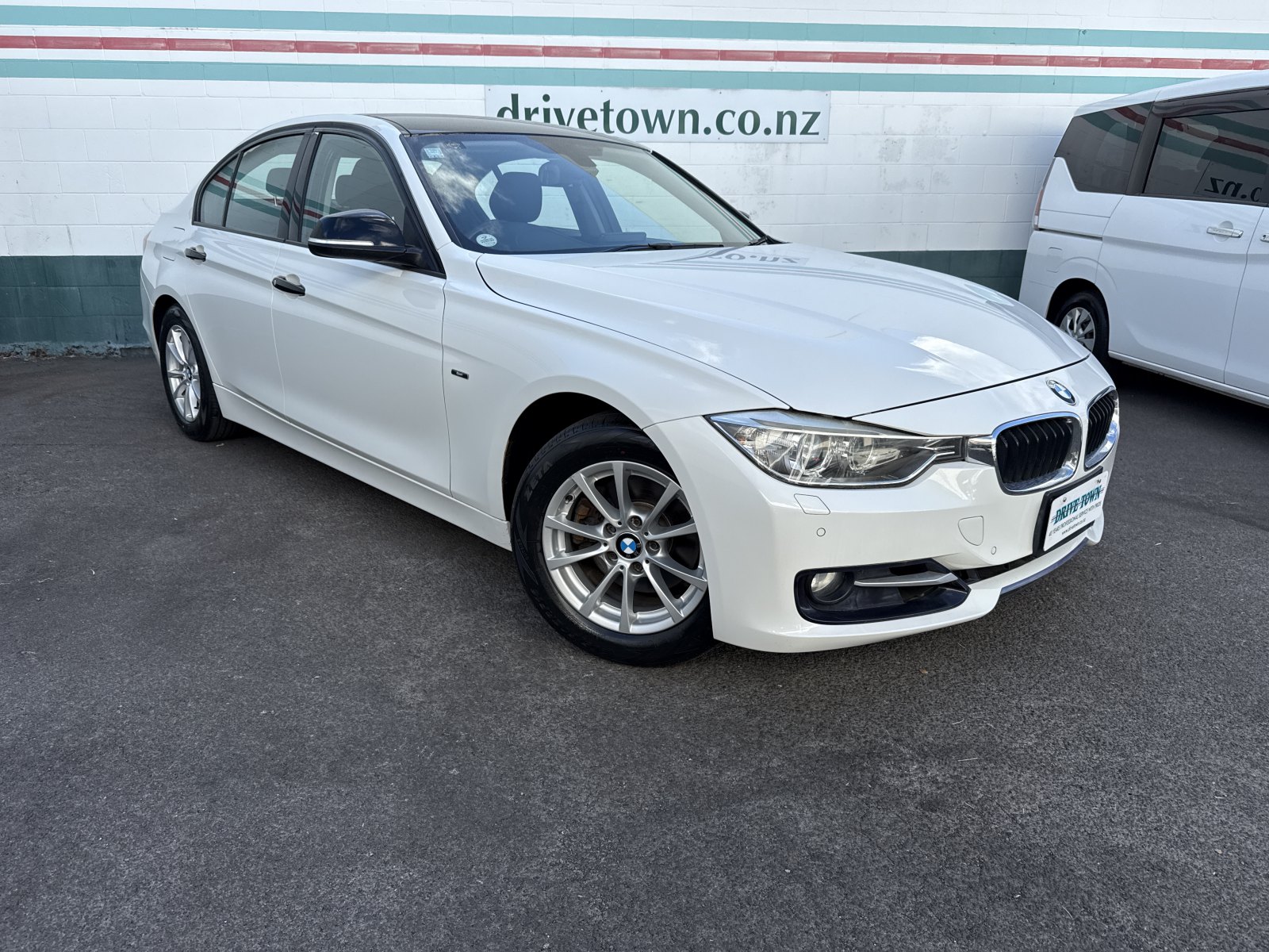 2012 BMW 320i Sport