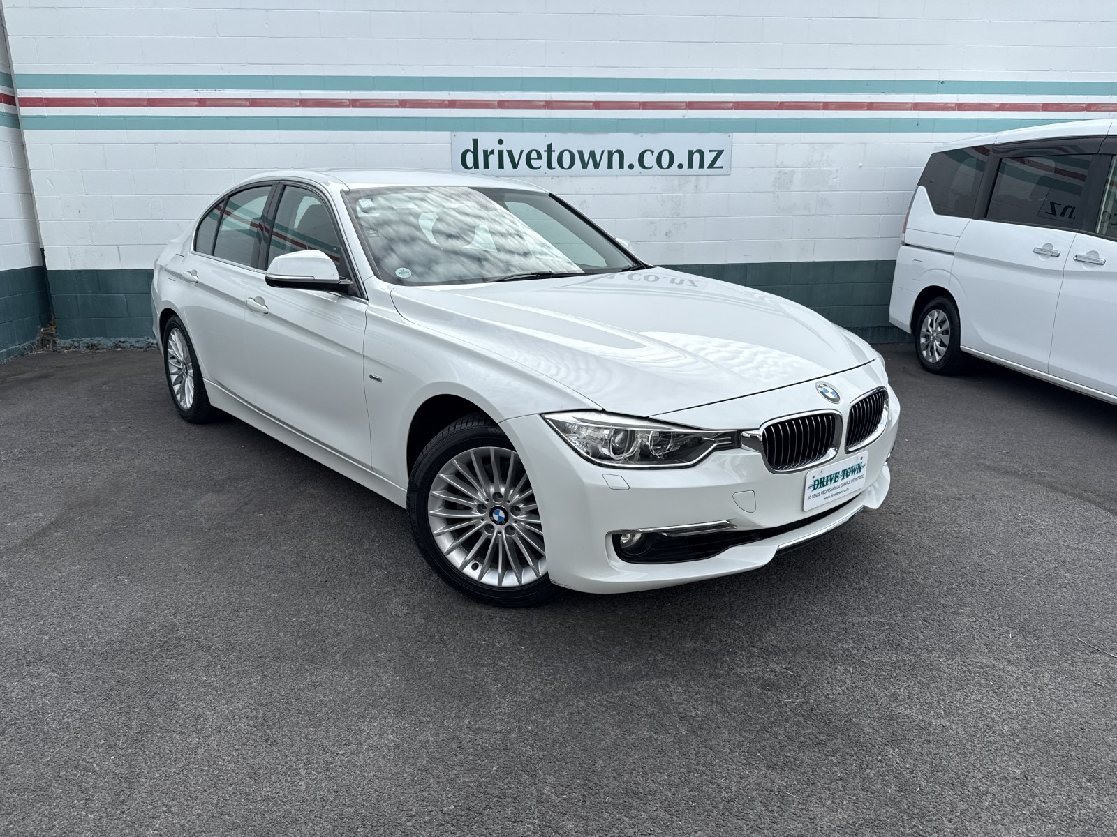 2012 BMW 320i
