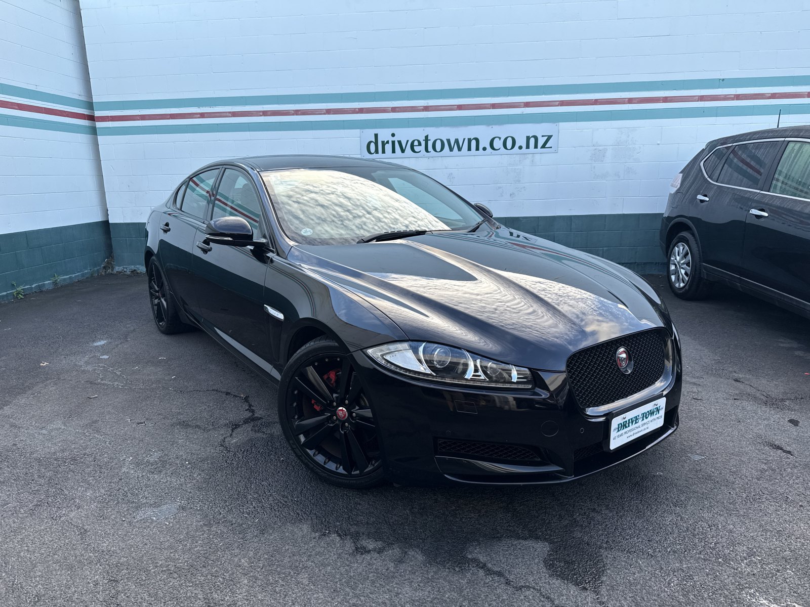 2014 JAGUAR XF Black Edition Leather