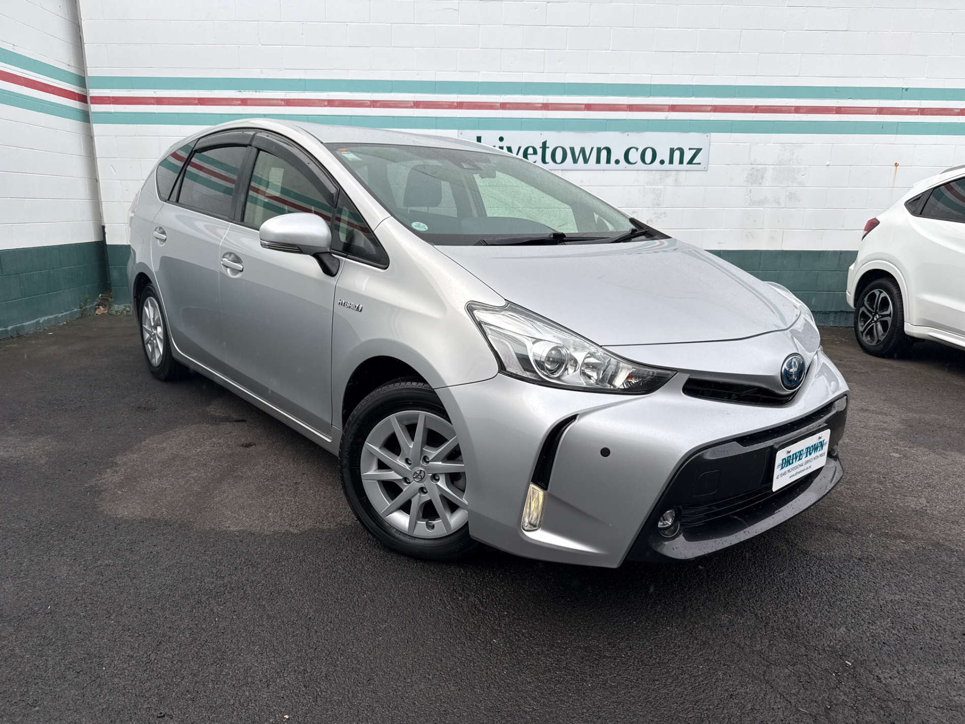 2019 TOYOTA PRIUS Alpha Hybrid S 7 Seat