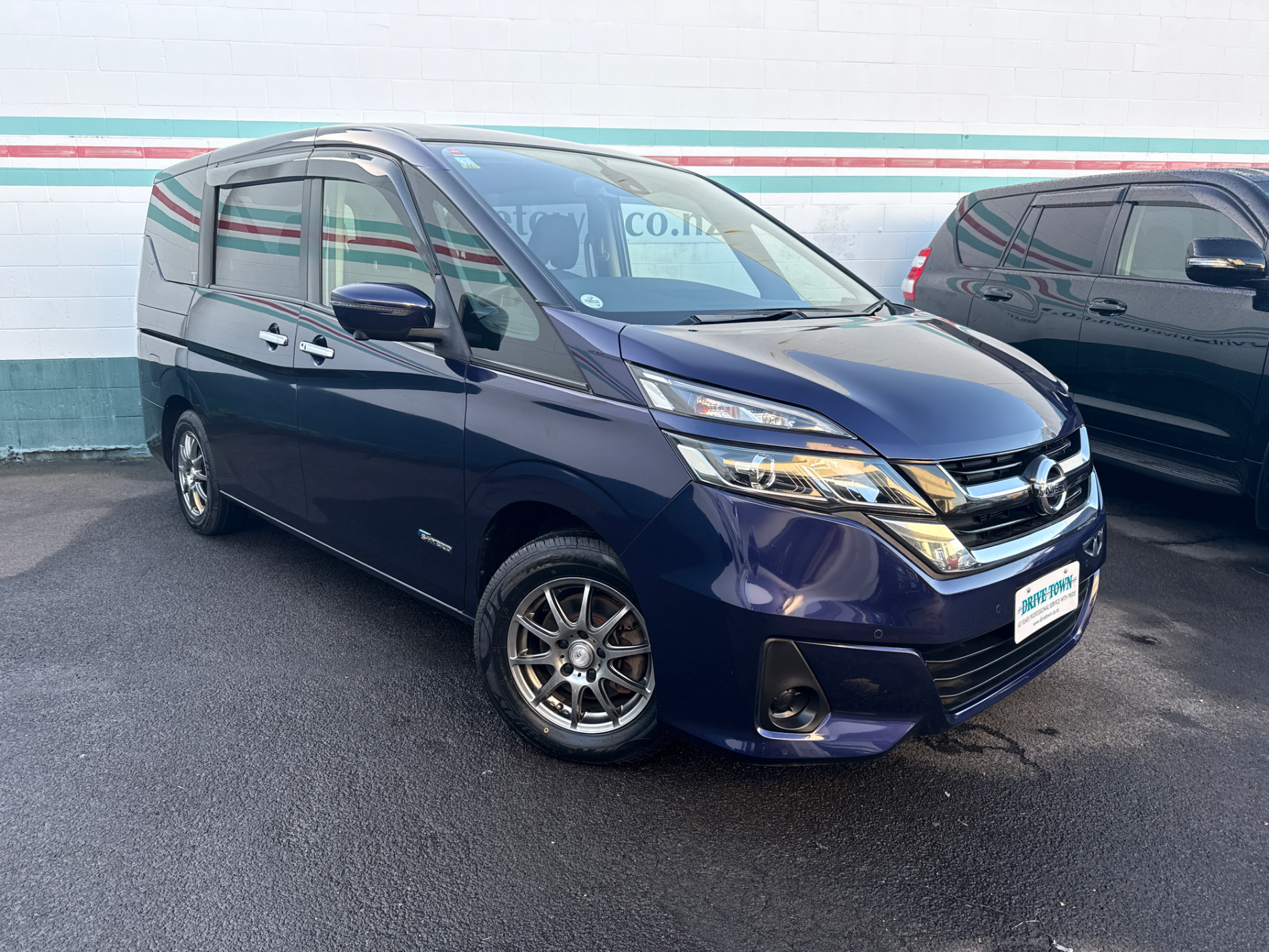 2016 NISSAN SERENA Hybrid X 8 Seat New Model