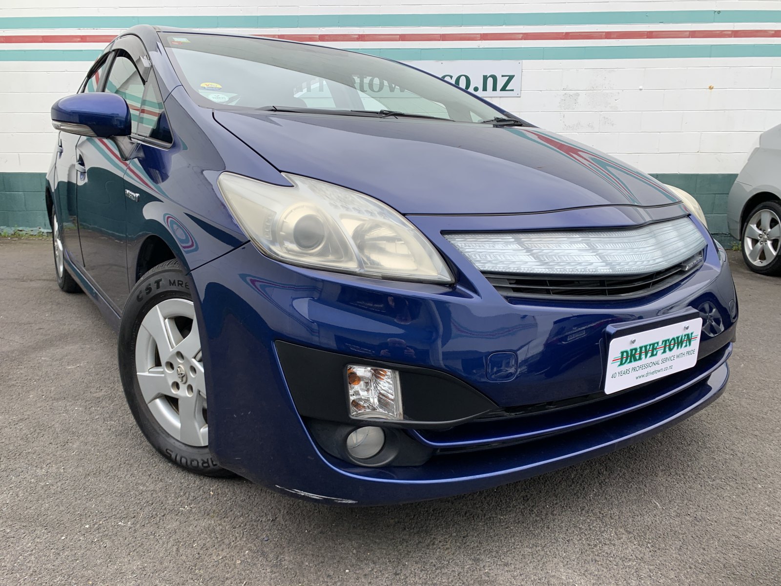 DRIVE TOWN 2010 TOYOTA PRIUS Hybrid S Hatchback DARK BLUE 2010