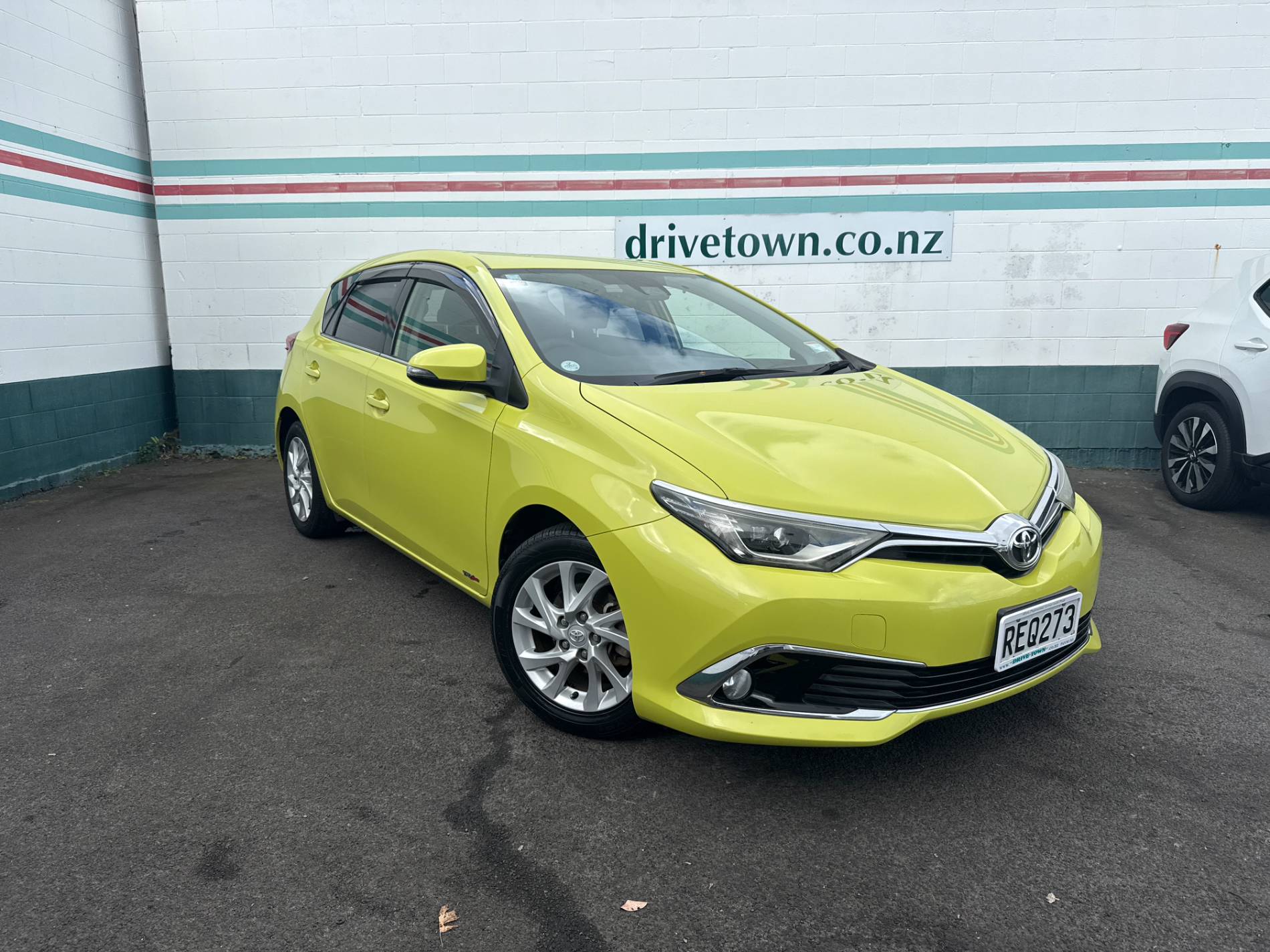 2016 TOYOTA COROLLA Auris S Safety Sensing