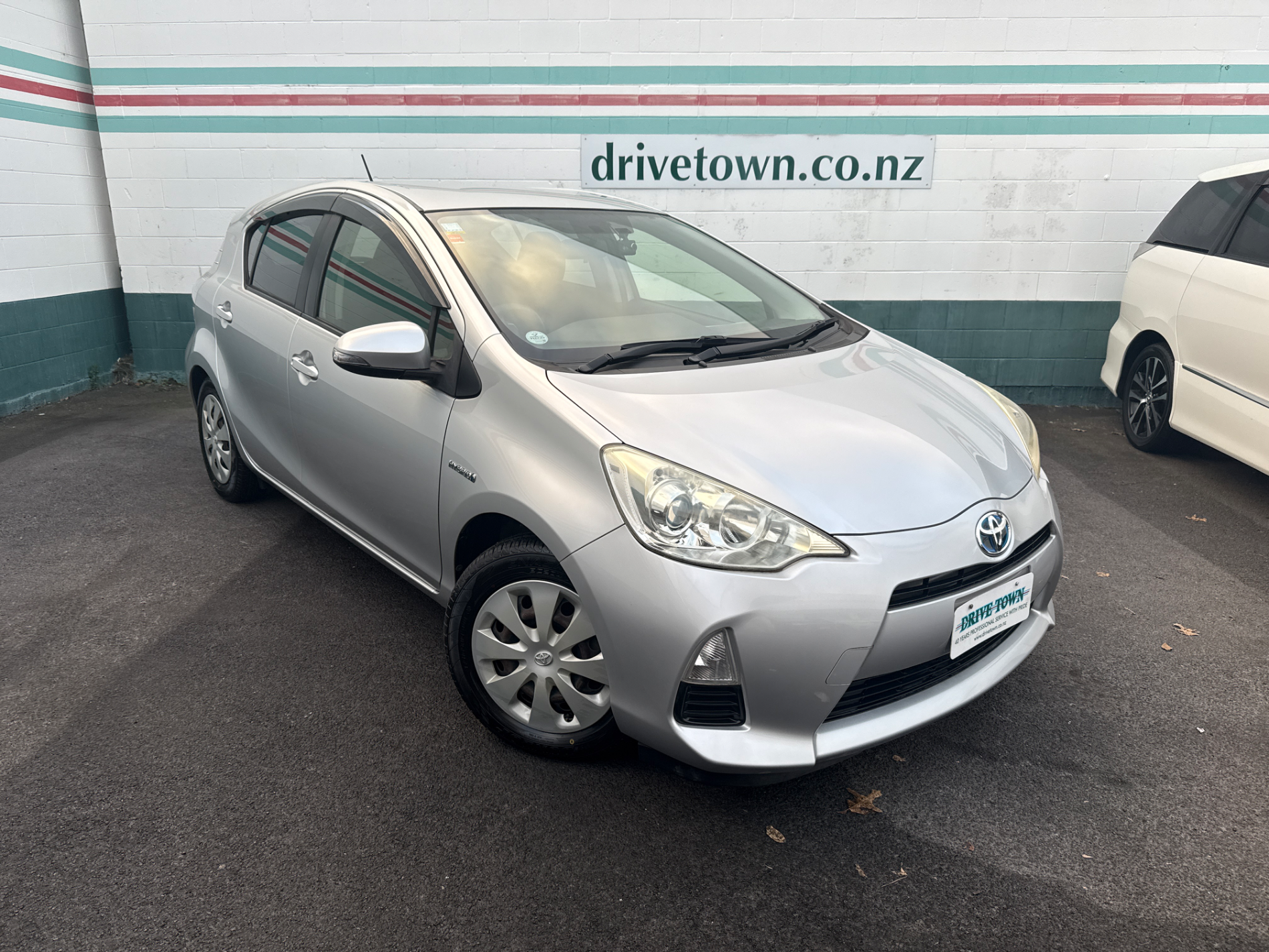 2013 TOYOTA AQUA Hybrid S Push Start