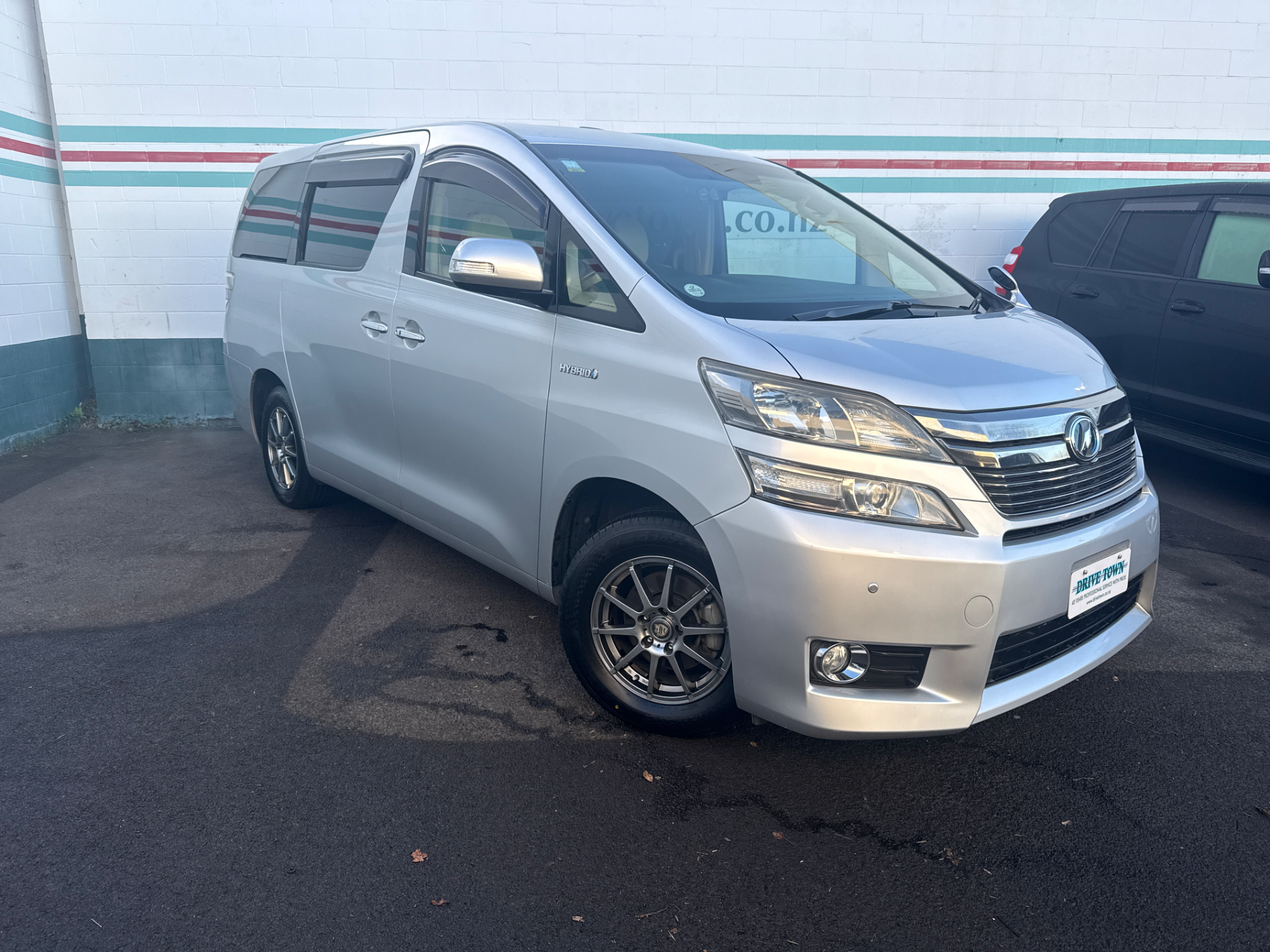 2014 TOYOTA VELLFIRE Hybrid X 4WD 7 Seat Sunroof
